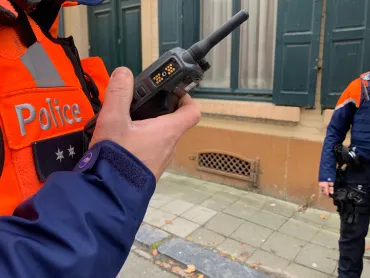 Policier en intervention