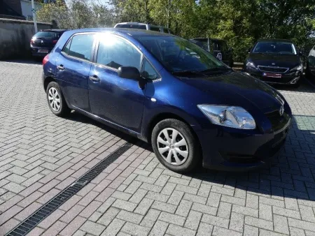 photo toyota auris