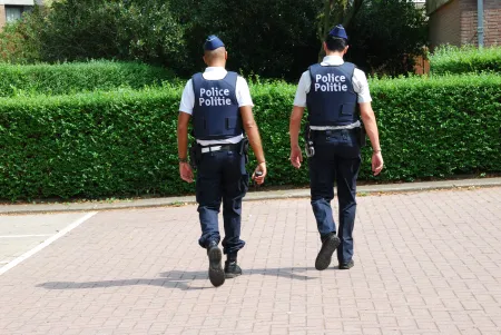 policiers de dos