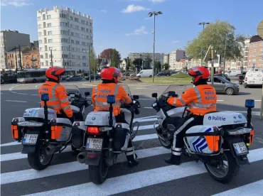 3 politieagenten op hun moto