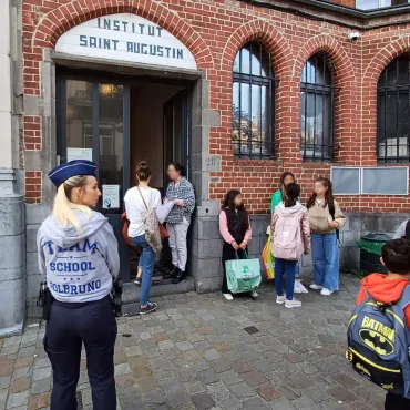 Un policier devant chaque école - rentrée scolaire