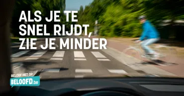voetganger aan zebrapad