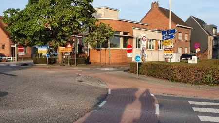 Gewijzigde verkeerssituatie aan het rondpunt in Oelegem