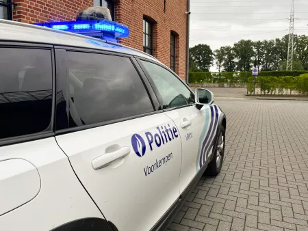 Voertuig politie Voorkempen