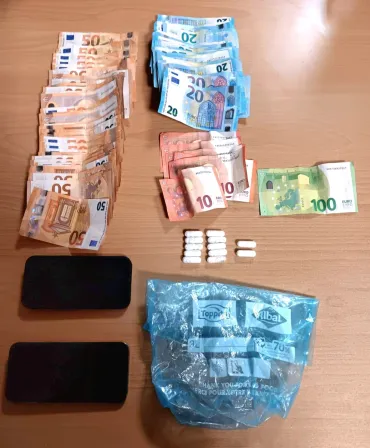 contant geld + cocaïne