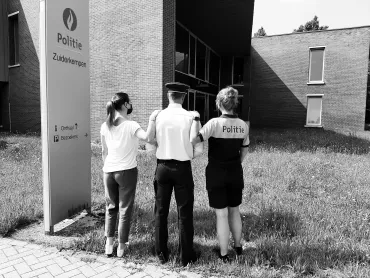 politiepersoneel rouwt