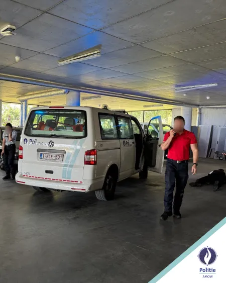 Oefening TECC - Instructeur geeft naast combi instructies via radio