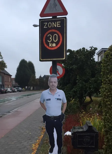 Kartonnen versie politie-inspecteur