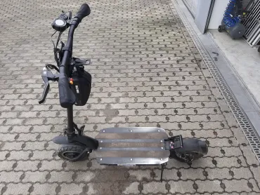 Opgedreven elektrische step