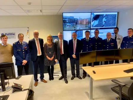 persvoorstelling groepsfoto