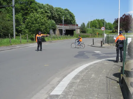 agent die het verkeers regelt