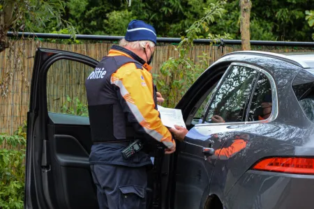 Lokale politie trekt drie rijbewijzen in tijdens flitsmarathon