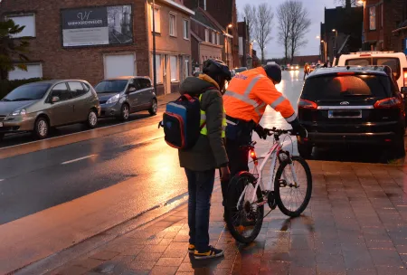 Bijna een op de vijf fietsers loopt tegen de lamp