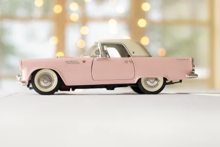 roze auto 