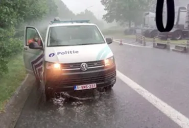 Verkeersactie tijdens stortbui