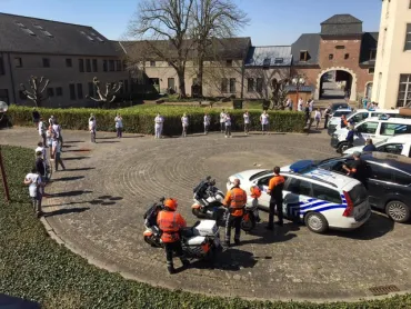 Afbeelding:Politiezone Getevallei steekt woonzorgcentrum hart onder de riem