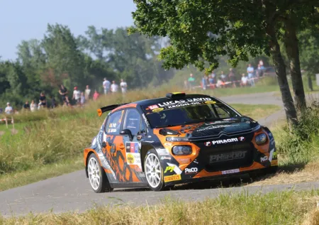 Bron: gemeente Kruisem. Foto rallywagen.