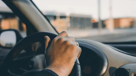Sécurité routière : conduire sobrement (source : unsplash - Vladyslav Tobolenko)