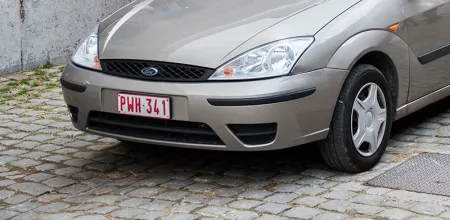 Classic 21Sécurité : L'immatriculation, visible et propre