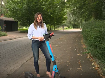 Contacts: Panel de la route, les trottinettes