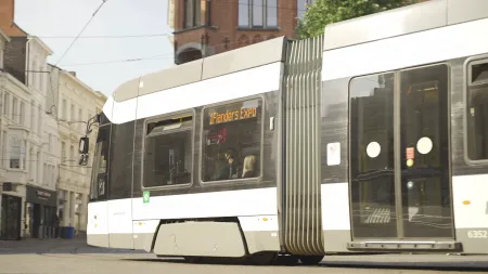 Kijk Uit : De tram heeft altijd voorrang! 