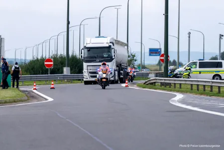 Les pays du Benelux ont uni leurs forces lors de contrôles transfrontaliers du transport international de marchandises : 140 véhicules contrôlés 