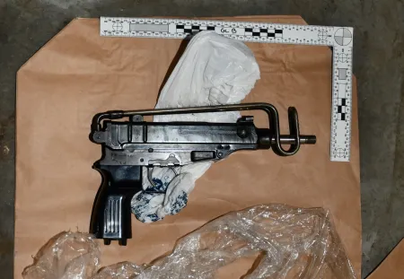 Un groupement criminel international démantelé après des braquages sur des sites de production illégale de cigarettes 