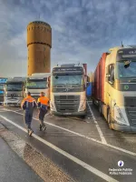 Grande action de contrôle sur les parkings pour poids lourds du port de Zeebruges 