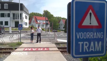 Contacts: Des rails? Attention, danger!