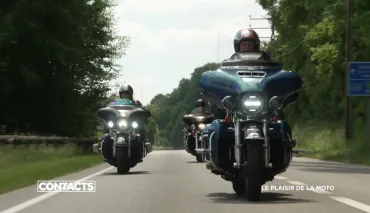 Contacts: Le plaisir de la moto