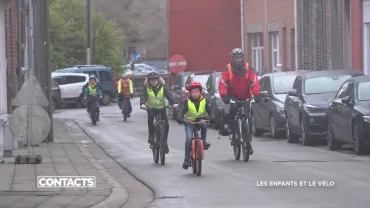 Contacts: Les enfants et le vélo