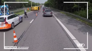 Contacts : Panel de la route - Sur l'autoroute