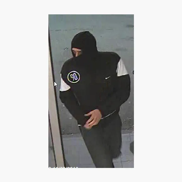 VIDEO - 2 gewapende overvallen op het Q8 tankstation in Destelbergen                      