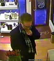 Oplichting : identiteitsdiefstal en diefstal                      