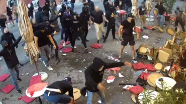 Altercation entre deux groupes de supporters et dégradations de biens
